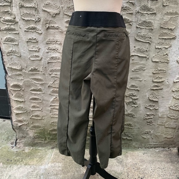 Vera Wang Dark Green Crop Dress Pants - Picture 2 of 3